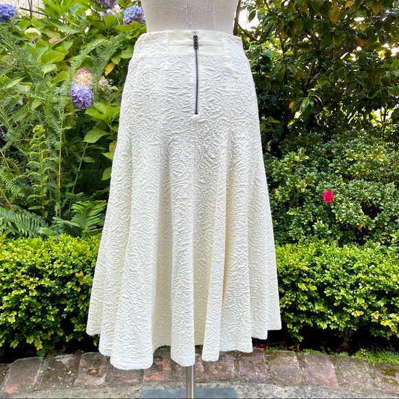 Alice + Olivia Cream Kimi Hammered Crepe A-line Skirt Sz 2 - Picture 3 of 10